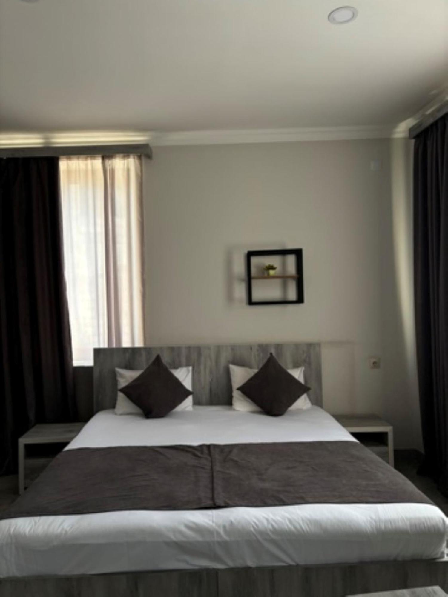 Hotel Menua 예레반 외부 사진